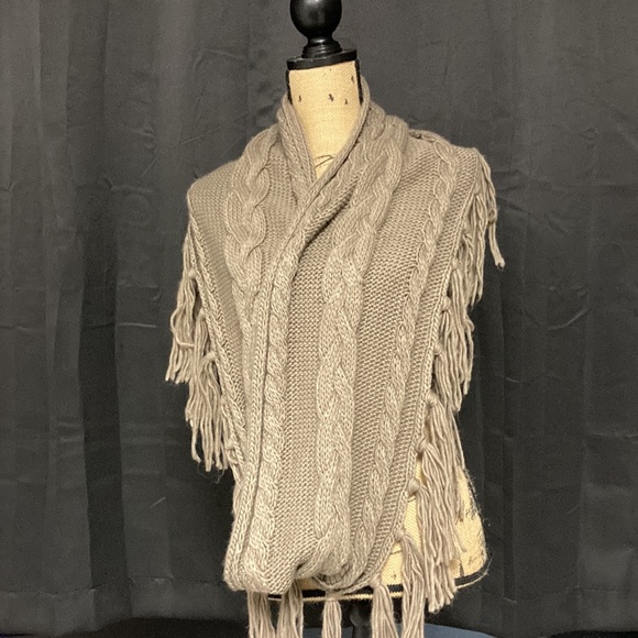 INFINITY SCARF - Picture 2 of 2